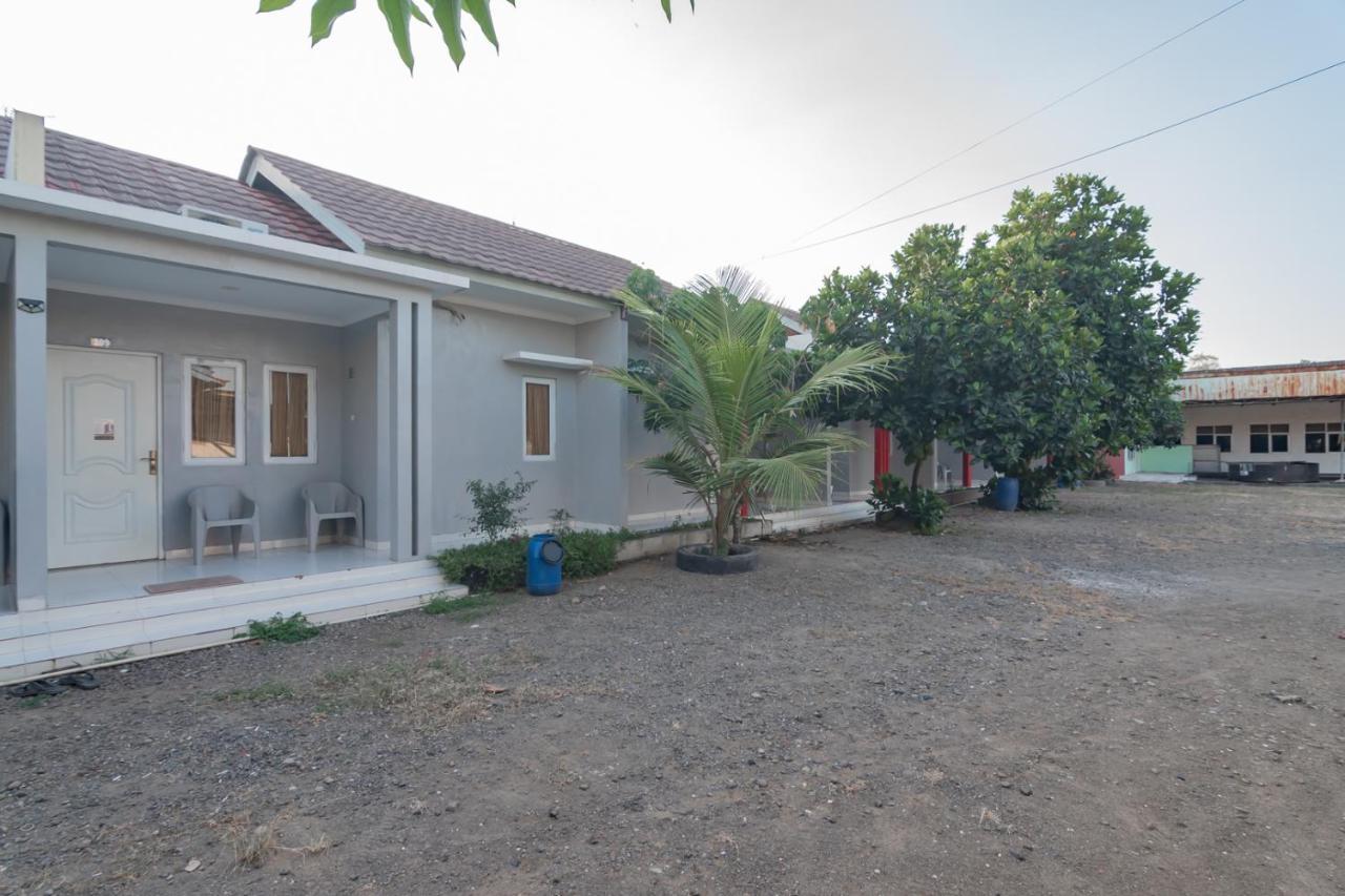 Hotel Markoni Pamanukan Mitra Reddoorz Pamanukan Hilir ภายนอก รูปภาพ