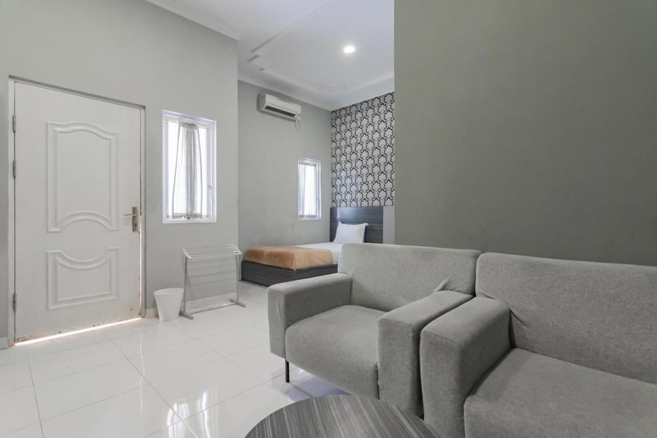 Hotel Markoni Pamanukan Mitra Reddoorz Pamanukan Hilir ภายนอก รูปภาพ