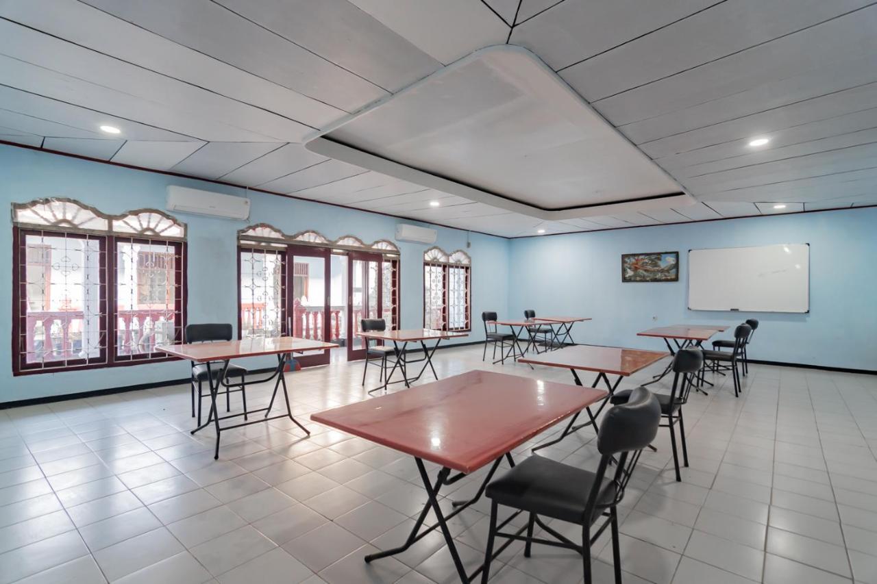Hotel Markoni Pamanukan Mitra Reddoorz Pamanukan Hilir ภายนอก รูปภาพ